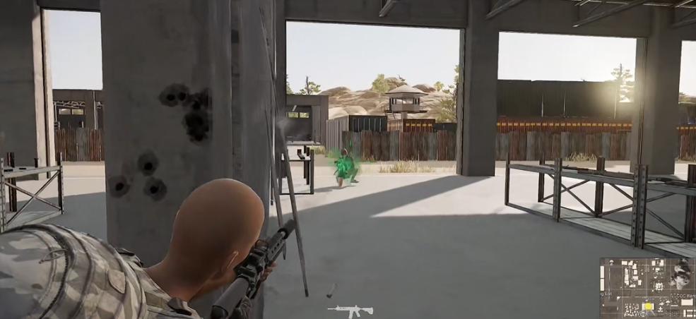 绝地求生如何侧身同时移动